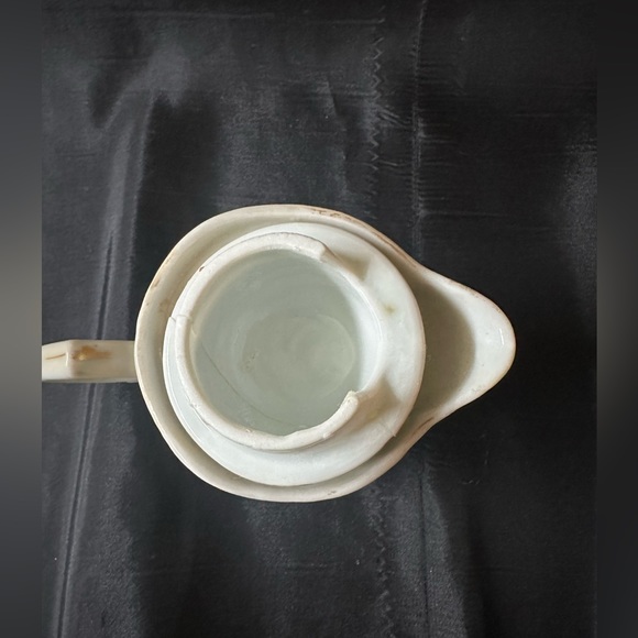 Vintage Nippon Creamer w/Saucer - Picture 5 of 12